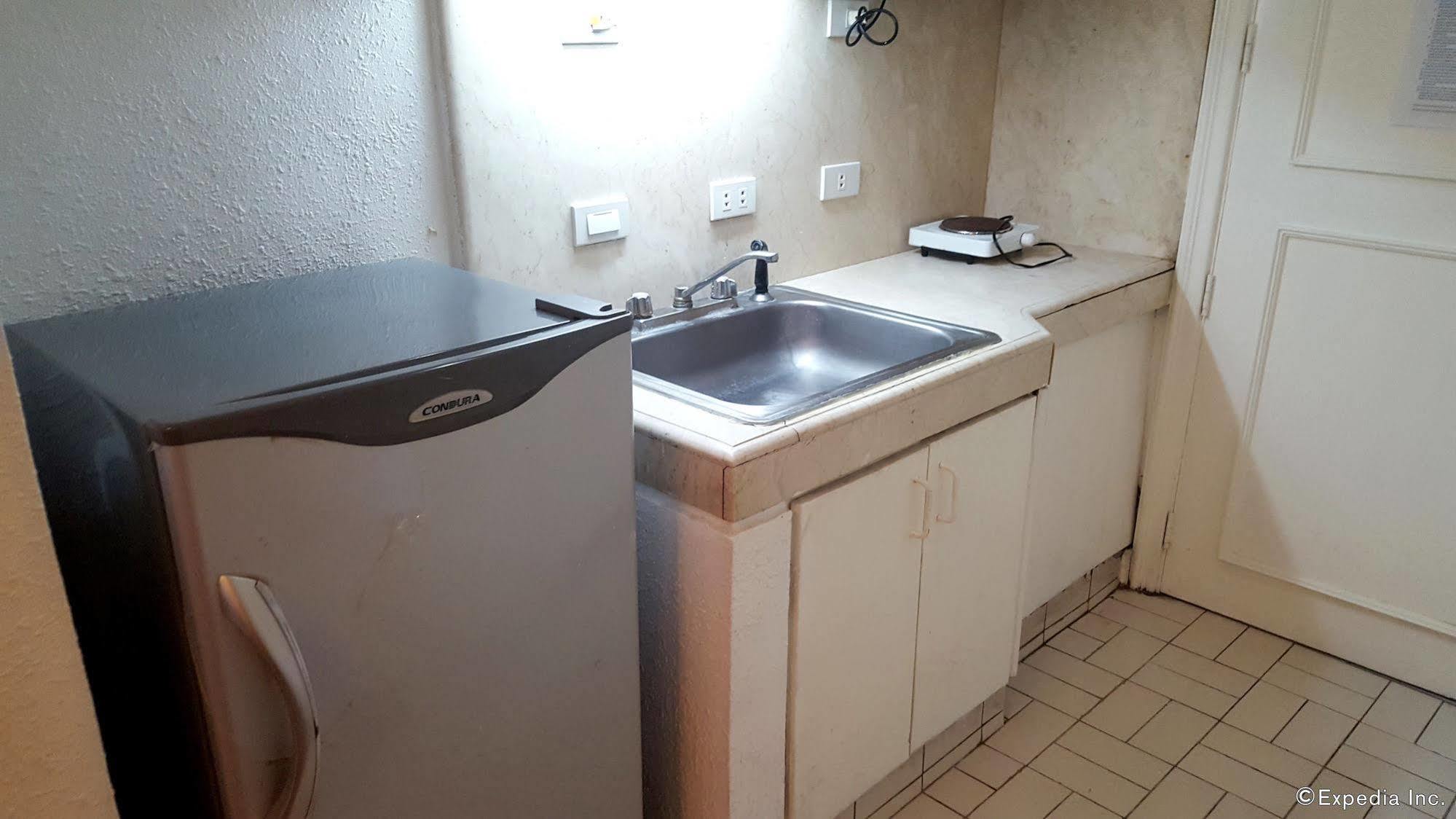 סן פדרו מקאטי Mpt Suites מראה חיצוני תמונה